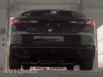2025 Toyota Camry SE – miniatura 7