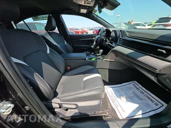 2025 Toyota Camry SE – miniatura 14