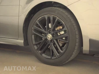 2025 Toyota Camry SE – miniatura 10