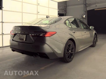 2025 Toyota Camry SE – miniatura 5