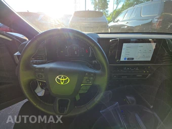 2025 Toyota Camry SE – miniatura 17