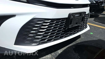 2025 Toyota Camry SE – miniatura 25