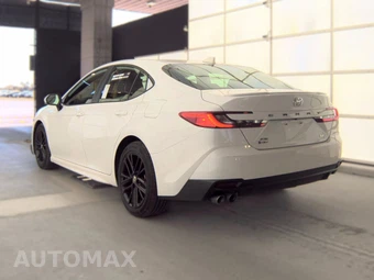 2025 Toyota Camry SE – miniatura 8