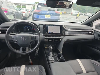2025 Toyota Camry SE - miniatura 17