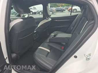 2025 Toyota Camry SE - miniatura 19