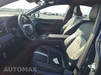 2025 Toyota Camry SE – miniatura 13