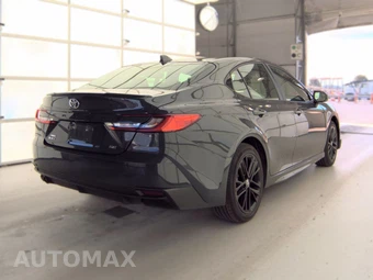 2025 Toyota Camry SE – miniatura 5