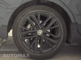 2025 Toyota Camry SE – miniatura 11