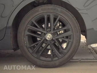 2025 Toyota Camry SE – miniatura 12