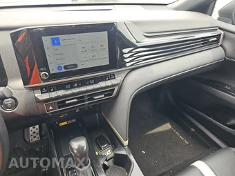 2025 Toyota Camry SE – miniatura 17