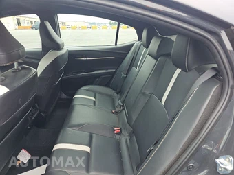 2025 Toyota Camry SE – miniatura 19