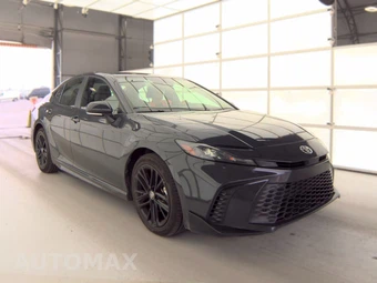 2025 Toyota Camry SE – miniatura 4