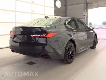 2025 Toyota Camry SE – miniatura 5