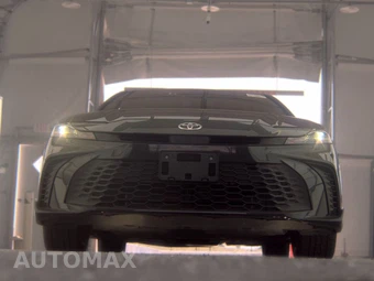 2025 Toyota Camry SE - miniatura 3