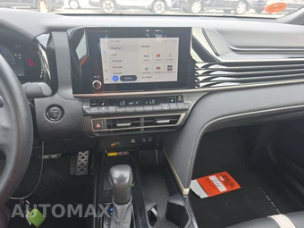2025 Toyota Camry SE - miniatura 17