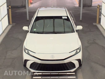 2025 Toyota Camry SE - miniatura 2