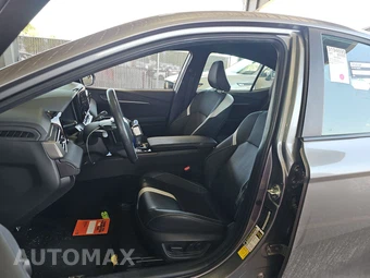 2025 Toyota Camry SE - miniatura 13