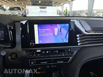 2025 Toyota Camry SE - miniatura 17