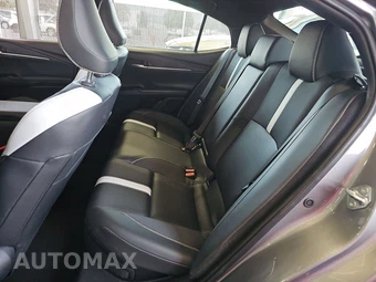 2025 Toyota Camry SE - miniatura 19