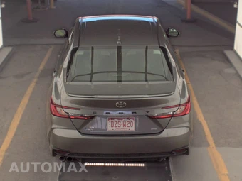 2025 Toyota Camry SE - miniatura 6