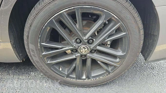 2025 Toyota Camry SE - miniatura 28