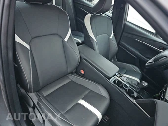 2025 Toyota Camry SE - miniatura 14