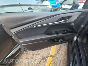 2025 Toyota Camry SE - miniatura 15