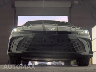 2025 Toyota Camry SE - miniatura 3
