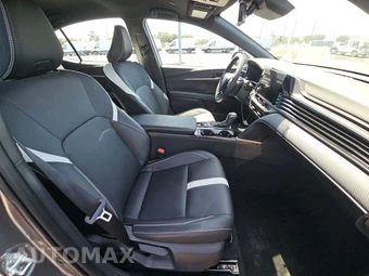2025 Toyota Camry SE - miniatura 8