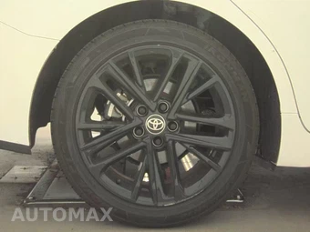 2025 Toyota Camry SE – miniatura 11