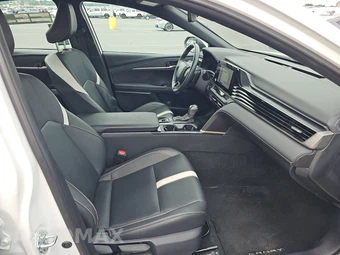 2025 Toyota Camry SE – miniatura 14