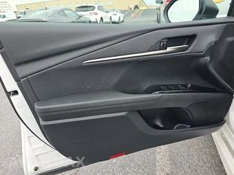 2025 Toyota Camry SE – miniatura 15