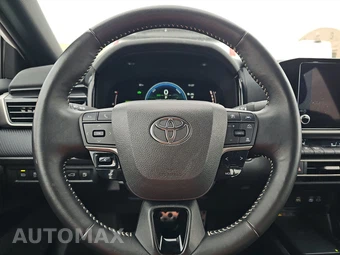 2025 Toyota Camry SE – miniatura 16