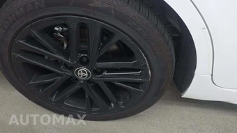 2025 Toyota Camry SE – miniatura 30