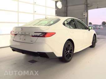 2025 Toyota Camry SE – miniatura 5