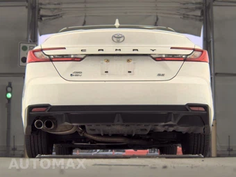 2025 Toyota Camry SE – miniatura 7