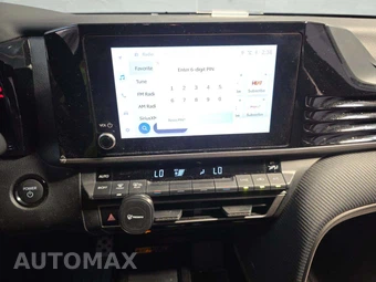 2025 Toyota Camry SE - miniatura 10
