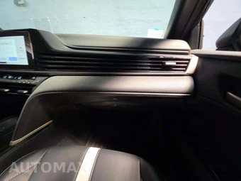 2025 Toyota Camry SE - miniatura 19