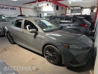 2025 Toyota Camry SE - miniatura 4