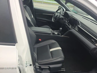 2025 Toyota Camry SE - miniatura 14
