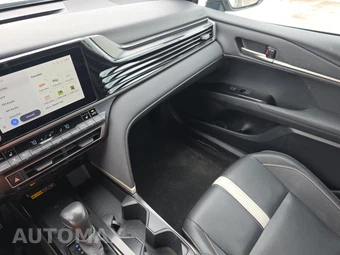 2025 Toyota Camry SE - miniatura 17