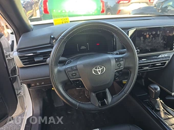2025 Toyota Camry SE - miniatura 15
