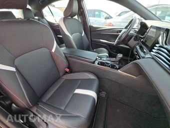 2025 Toyota Camry SE - miniatura 14