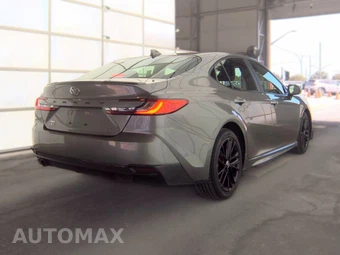 2025 Toyota Camry SE - miniatura 5