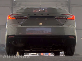 2025 Toyota Camry SE - miniatura 7