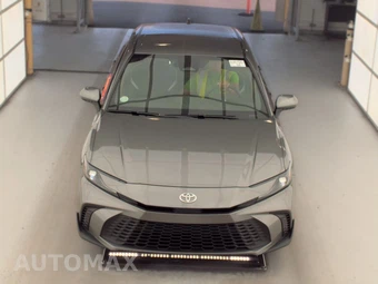 2025 Toyota Camry SE - miniatura 2