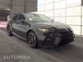 2025 Toyota Camry XLE - miniatura 3