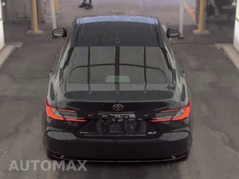 2025 Toyota Camry XLE - miniatura 5