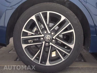 2025 Toyota Camry XLE - miniatura 11