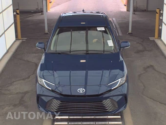 2025 Toyota Camry XLE - miniatura 2